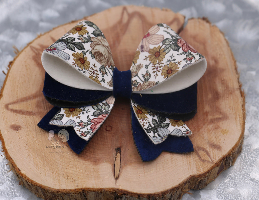 Fall wild flowers 3.5 inch hair bow.