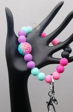 Load image into Gallery viewer, Beaded bracelet keychain
