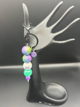 Load image into Gallery viewer, Beaded keychain with small charm
